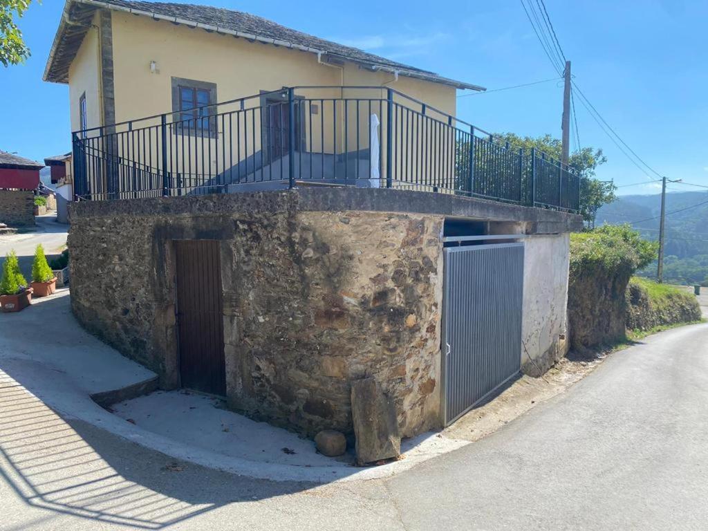 Casa Ezequiel Villa Trevías Exterior photo